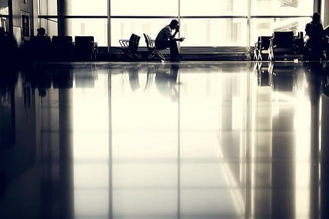 confinement zone d'attente aéroport asile