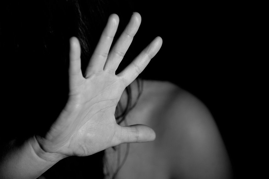 Femme battue prise de conscience violence féminicide