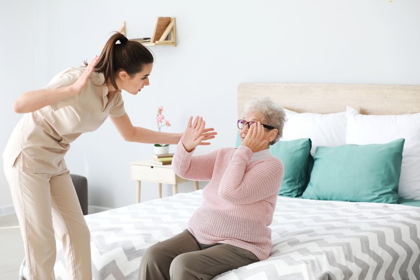 Maltraitance sur personnes âgées