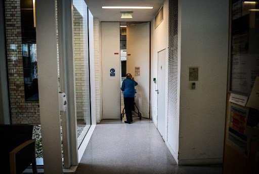 FRANCE-HEALTH-VIRUS-VACCINE-ELDERLIES