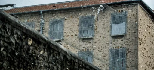 Cluster en prison : le CGLPL appelle à nouveau à l