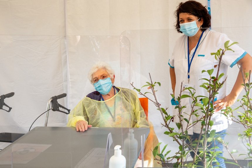 FRANCE-CHRISTIAN ESTROSI VISITING EHPAD IN NICE-SANITARY S