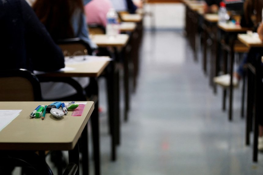 FRANCE-EDUCATION-EXAMINATION-BACCALAUREAT