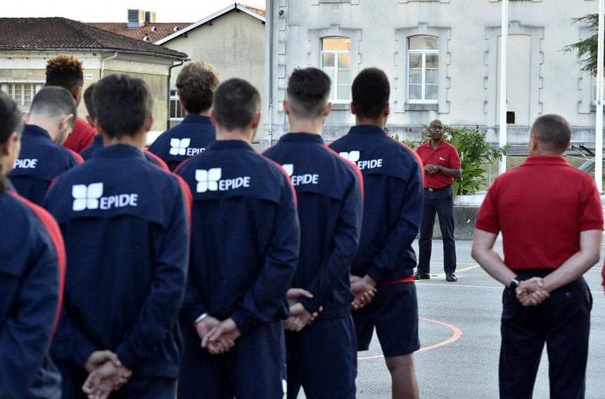FRANCE-TRAINING-GOVERNMENT-EMPLOYMENT-YOUTH