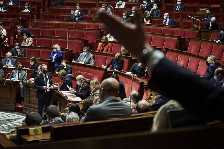 FRA-ILLUSTRATION PICTURES OF FRENCH POLITICAL LIFE