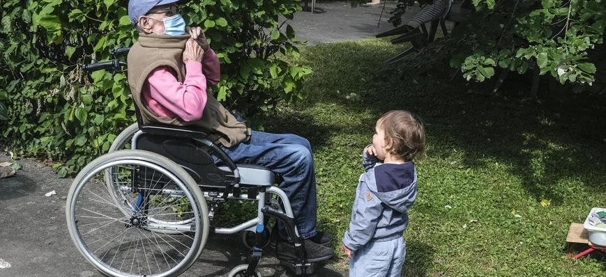 Petite enfance et grand âge : des disparités terri
