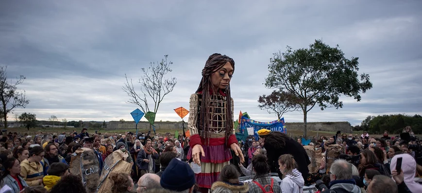 Exil : « La marche d’Amal » passe à Calais