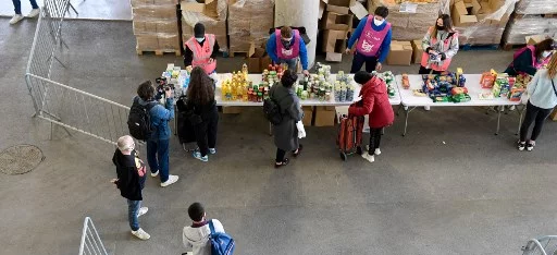 Pourquoi moins de 10 % des étudiants précaires se