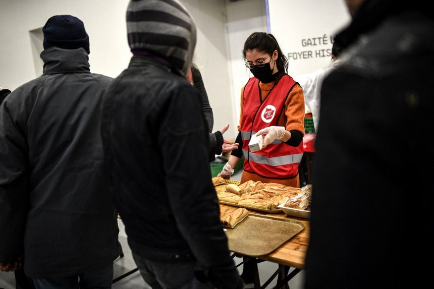 FRANCE-POVERTY-FOOD