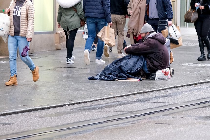 FRANCE-POVERTY ILLUSTRATION