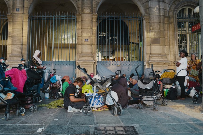 HOMELESS WOMEN DEMONSTRATE THEIR RIGHT TO ACCOMMODATION DES FE