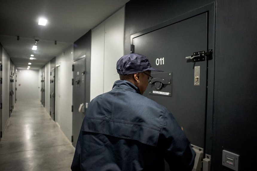 FRA : NANTERRE : PRISON
