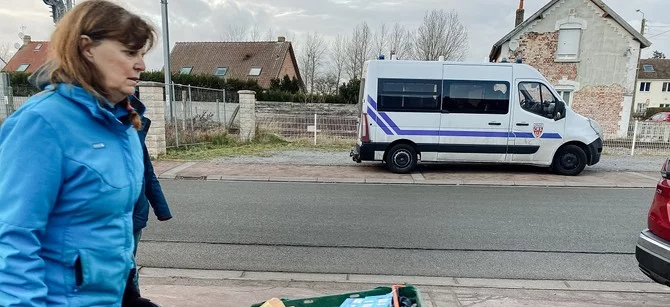 Calais : l'interdiction ciblée des distributions a