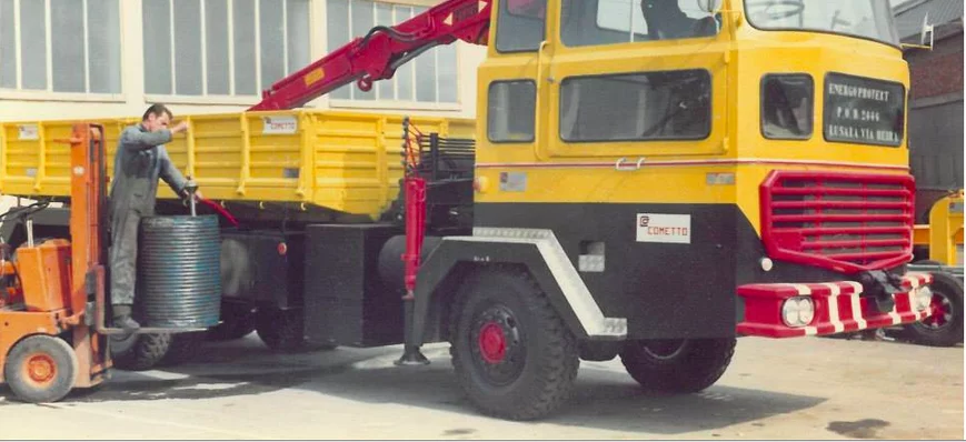 Camion-mystère : un « ancien » qui interpelle. Sui