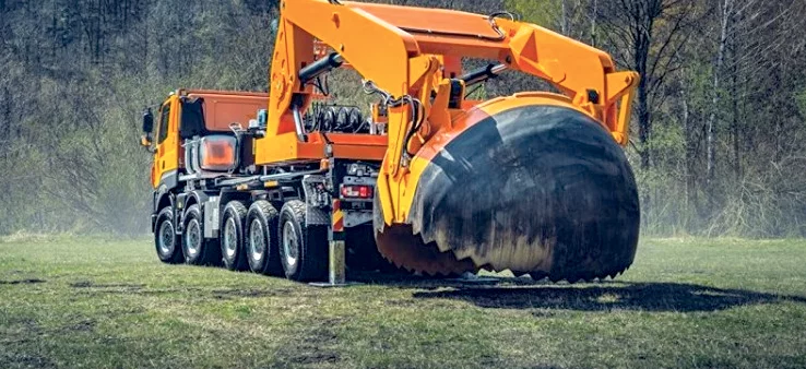 Camion-mystère : un sacré coup de cuillère !