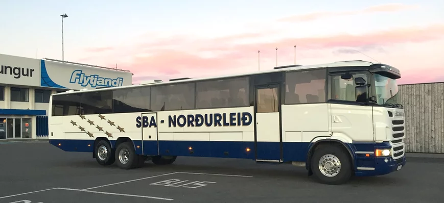 Faux camion, vrai autocar, authentique Scania (sui