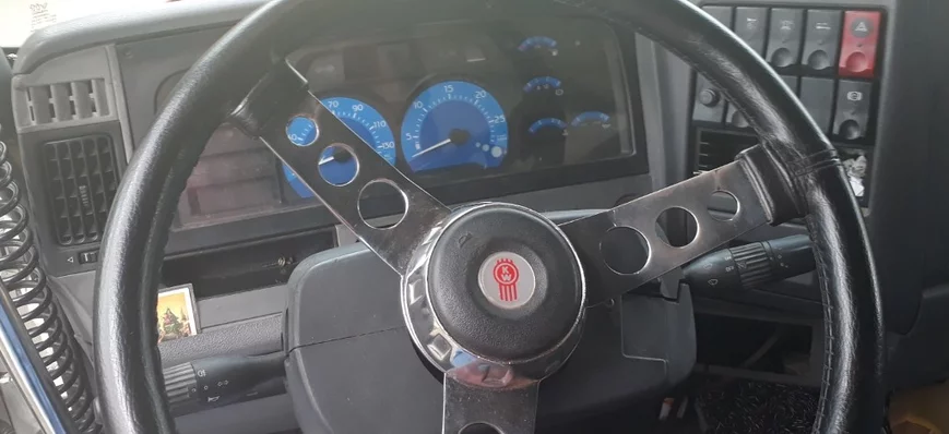 Cabine-mystère : drôle d’ambiance pour un Kenworth