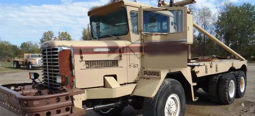 Un Oshkosh 6x6 de 1959 : le pétrole, ça conserve !