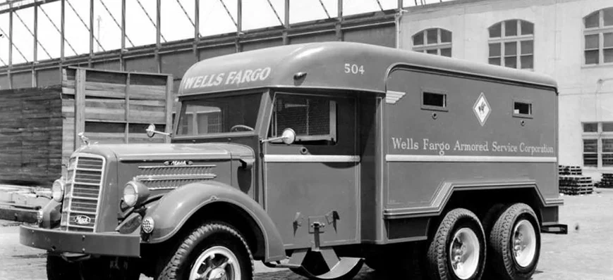 Mack blindé : un précurseur