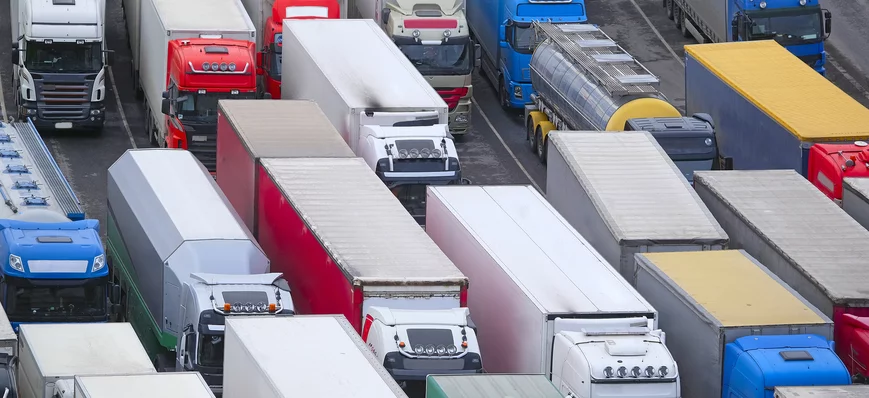 Salaires : le syndicat FO appelle les routiers à l