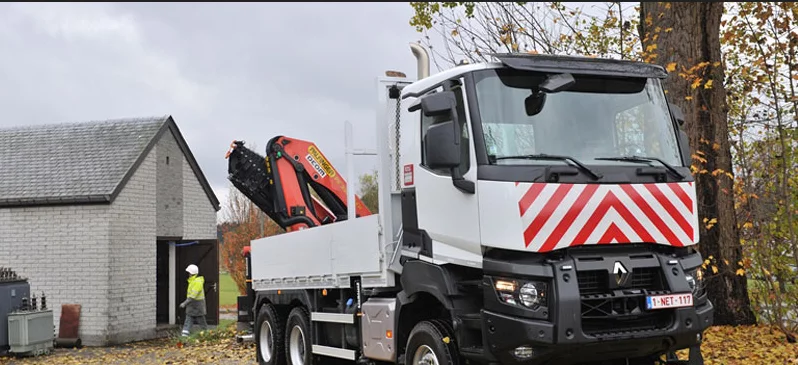 100 Renault pour le soutien de l’électricité et du