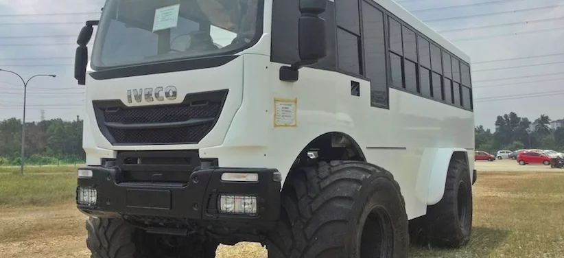 Monster Bus : l'Iveco des sables