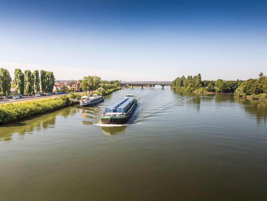 VNF et l'OTRE se sont toutes deux engagées dans le programme Remove qui vise accélérer le report modal de la route vers le fluvial, le maritime et le ferroviaire..© VNF/A.Lebon