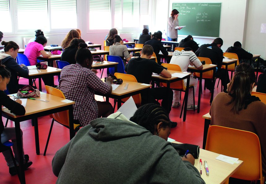 salle d'examen, salle de cours