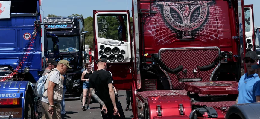 Carte postale des trucks shows #5 : les Italiens s