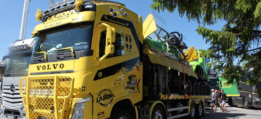 Carte postale des trucks shows #6 : une dameuse da