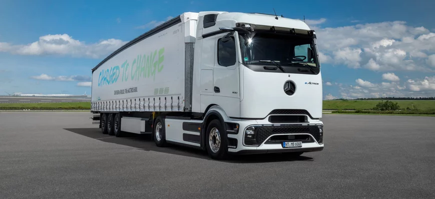 Voici le camion électrique eActros 600 commerciali