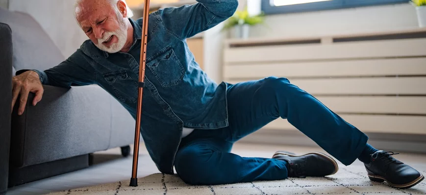 Des exercices pour prévenir les chutes chez les pe
