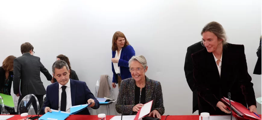 Elisabeth Borne annonce 22 mesures pour protéger l
