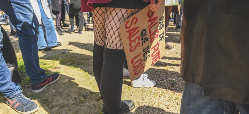 Prostitution : faut-il dépénaliser les clients ?