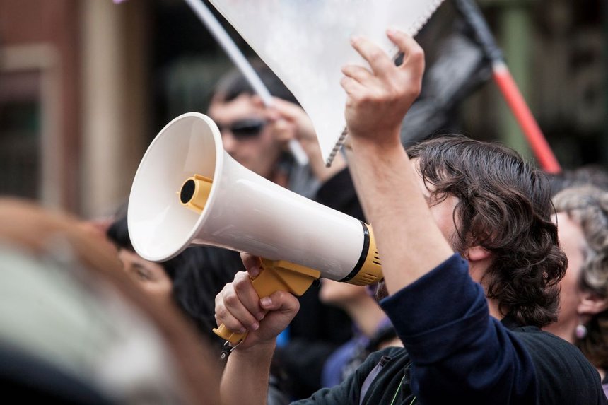 Travail social grève manifesation hébergement d'urgence politique sociale sans-abri sans-domicile précarité Auvergne-Rhône-Alpes