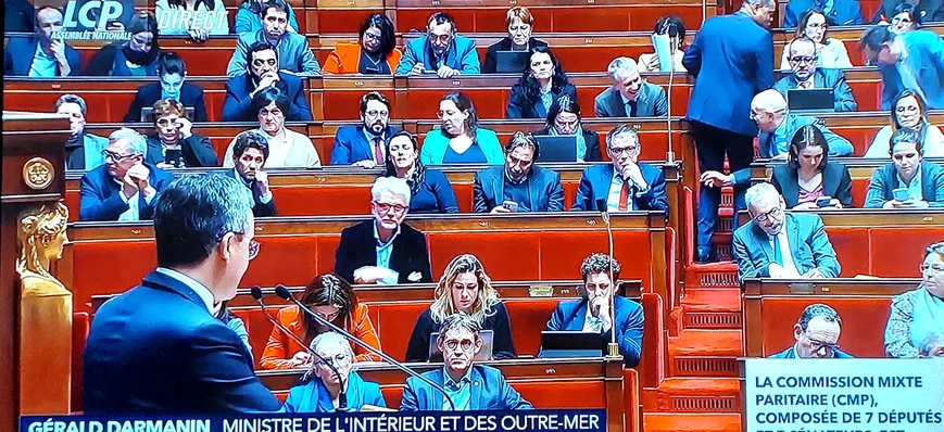 Vote du projet de loi « immigration » après son pa