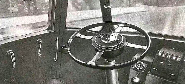 Simple, austère, incommode : une cabine de 1954