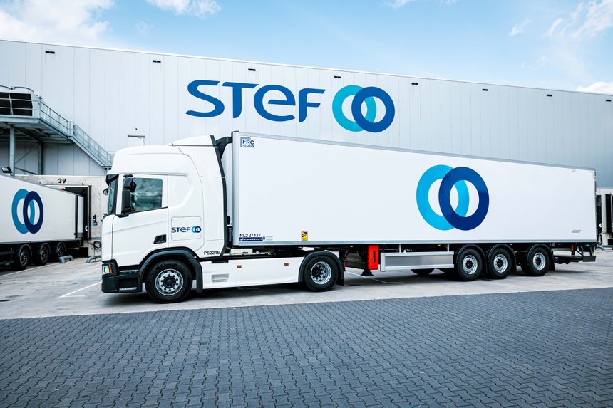 STEF Camion entrepôt