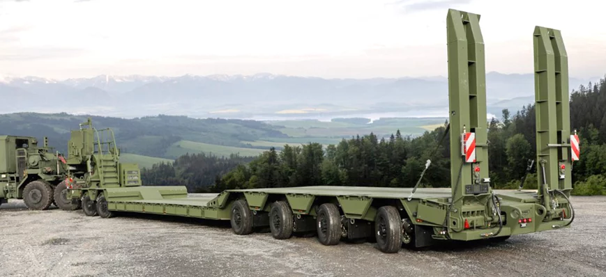 L'armée américaine attelle ses camions à des remor