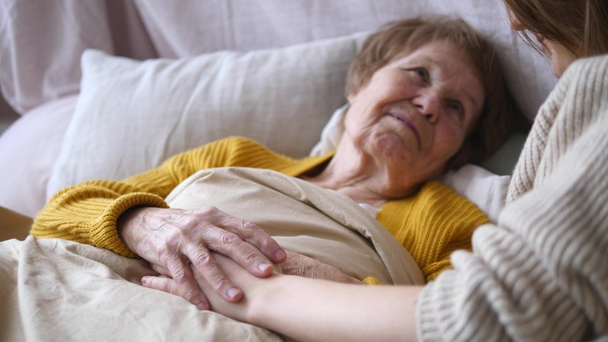 Vers la mise en place d’une aide pour les personnes malades et en fin de vie