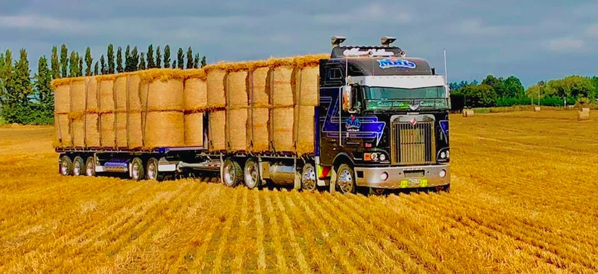 Des camions dans le panorama - deuxième partie
