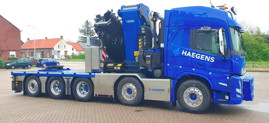 Camion-mystère : des boulons, des boulons... mais