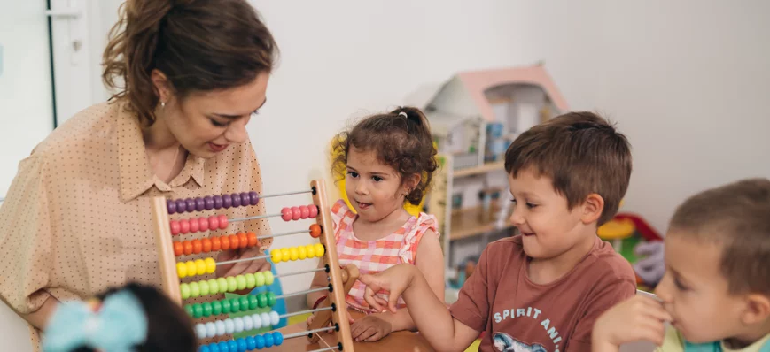 Petite enfance : la perte d'attractivité des métie