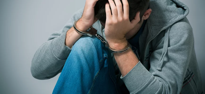 Le projet de loi sur la justice des mineurs remis
