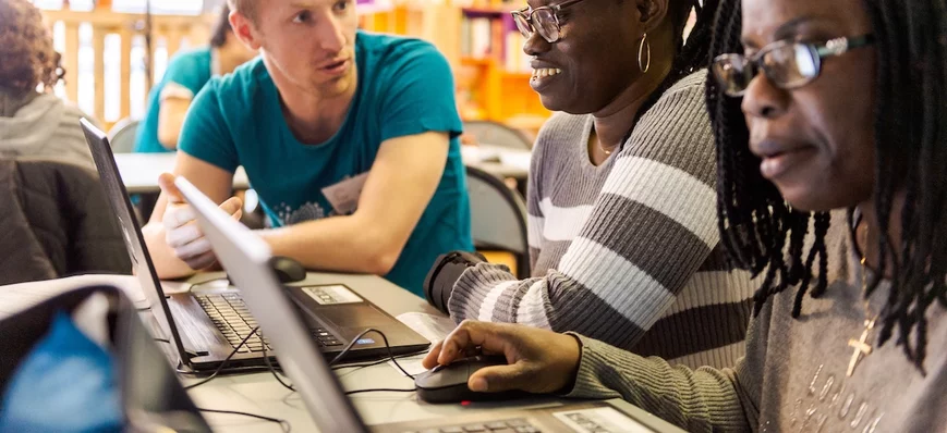 Dématérialisation des services : Emmaüs Connect al