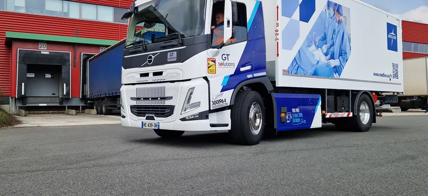 Un camion électrique pour distribuer des produits