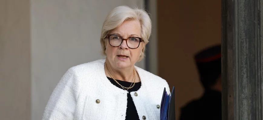 Catherine Vautrin veut "familialiser" la protectio