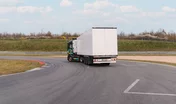 100 km en marche arrière en Mercedes eActros 600