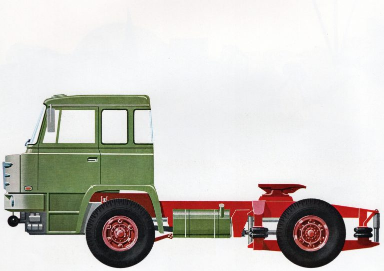 Tracteur Büssing S 16-210 F : grand porte-à-faux avant