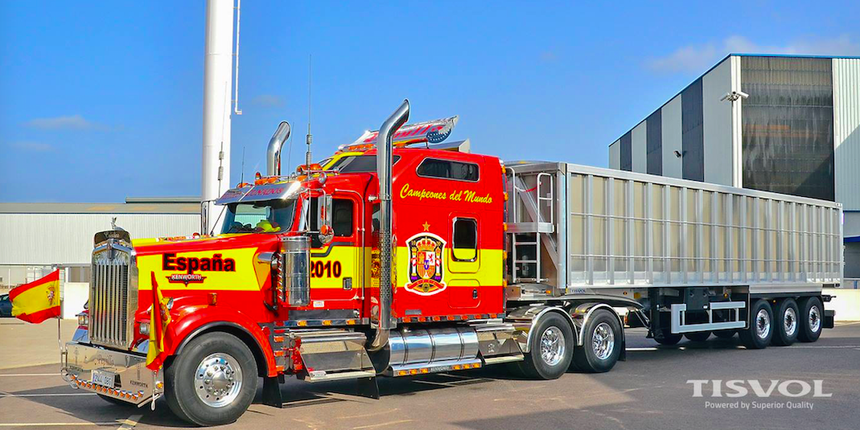 Superbe Kenworth W900L aux couleurs de l'Espagne !